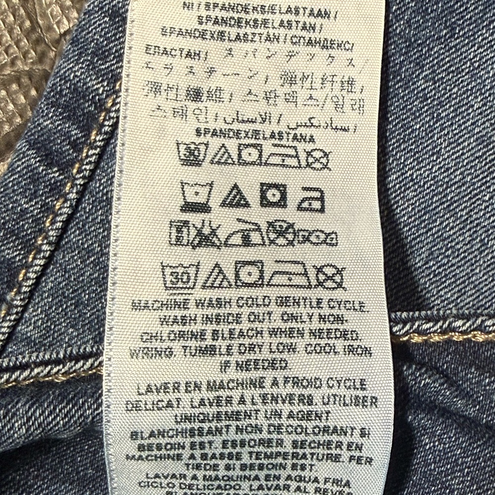 Guess Women's Medium Rise “Sarah Fit” Skinny Jeans Size 28 - Picture 10 of 11